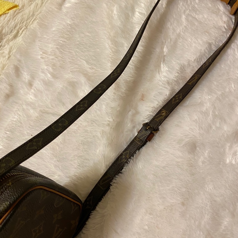 Authentic Amazon PM sling bag - Picture 11 of 15